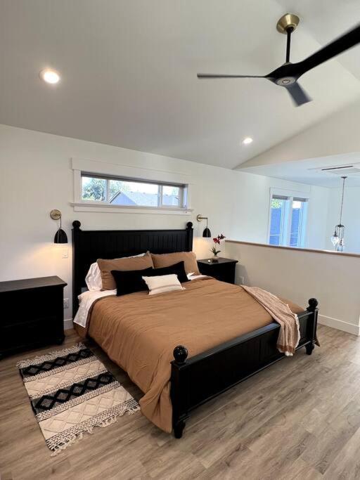 Brand New Custom Built Cottage In Downtown W/Pool! Salem Buitenkant foto