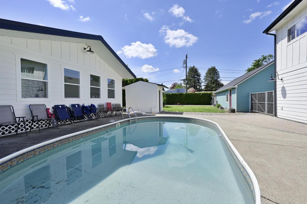 Brand New Custom Built Cottage In Downtown W/Pool! Salem Buitenkant foto